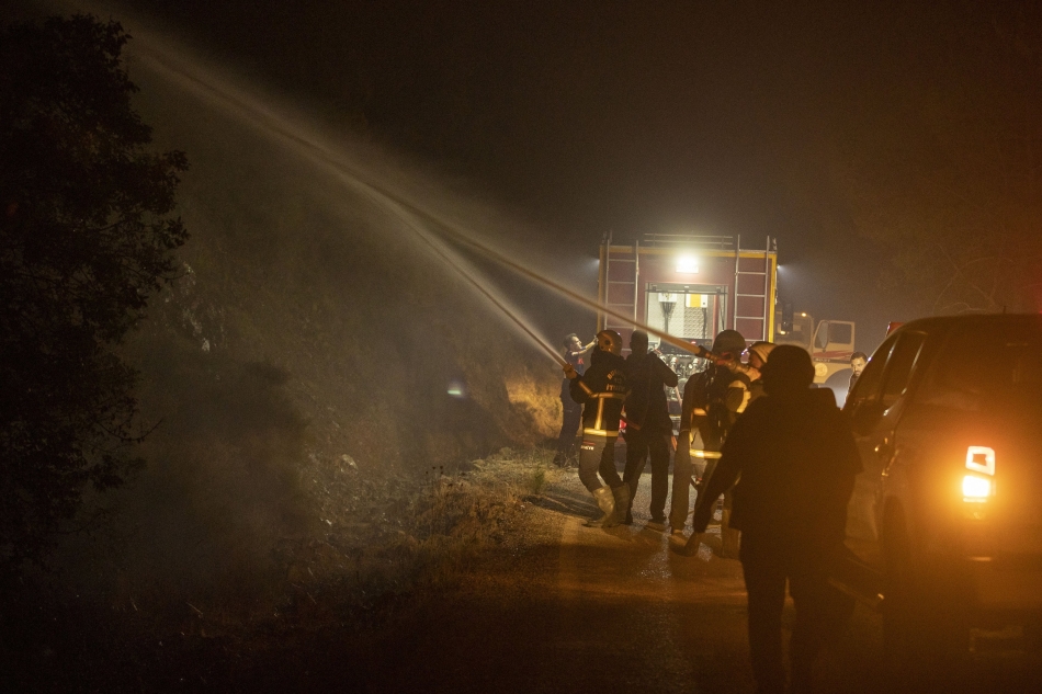 Marmaris’te orman yangını: Havadan ve karadan müdahaleler sürüyor 6