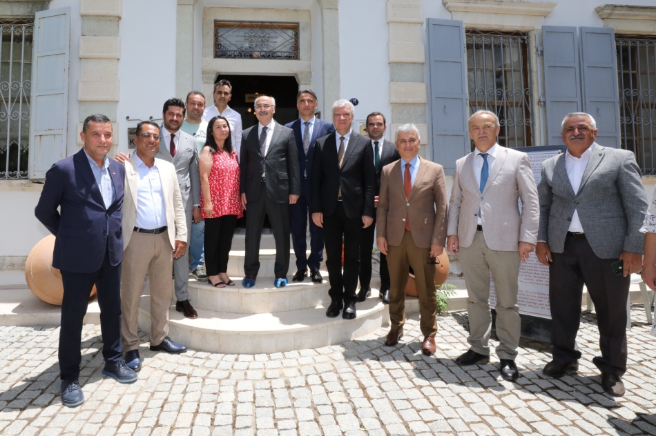 İzmir Valisi Narlıdere’yi Ziyaret Etti 2