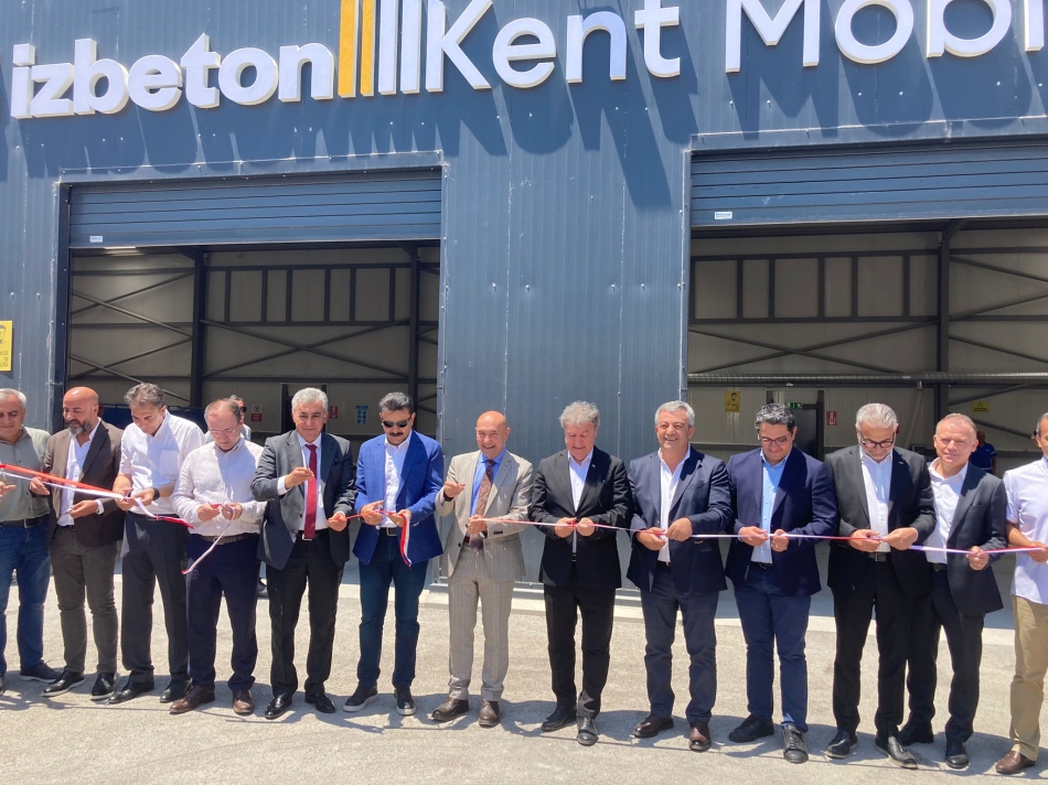 İZBETON'dan kent mobilyaları için dev adım: Soyer, "Bu zor şartlarda her şey güllük gülistanlık gibi adımlar atılıyor" 4
