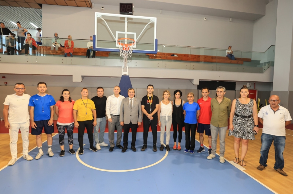 Başkan Batur’dan bayram mesajı:  “Bu zor günleri birlikte aşacağız” 2