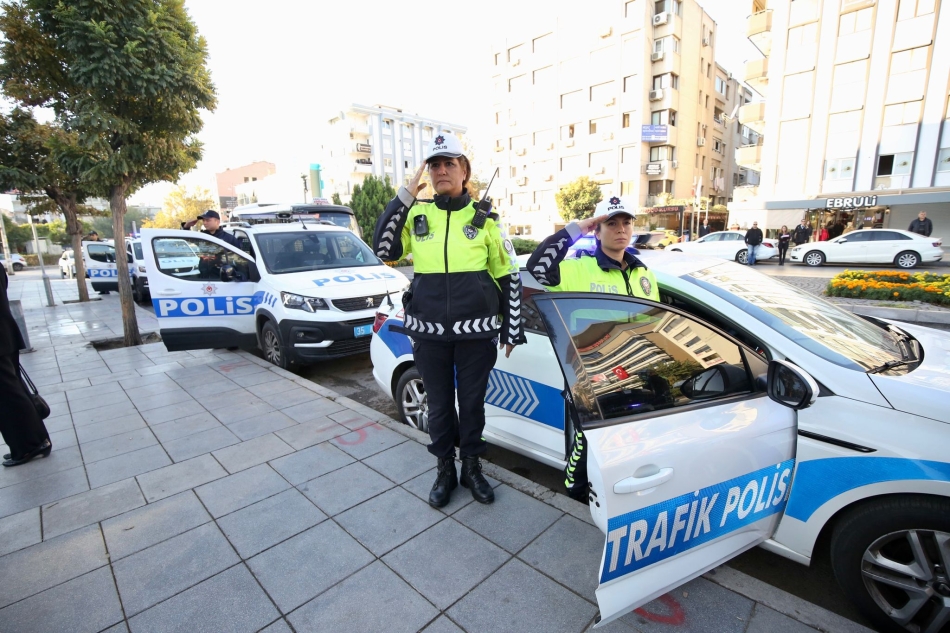 Karşıyaka’da Yaşam, 9’u 5 Geçe Durdu 2
