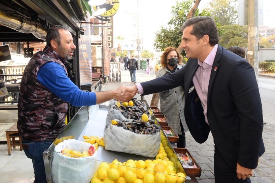  CHP İzmir Kapı Kapı Çalışıyor: Bir Günde 3313 Hane Ziyareti 4