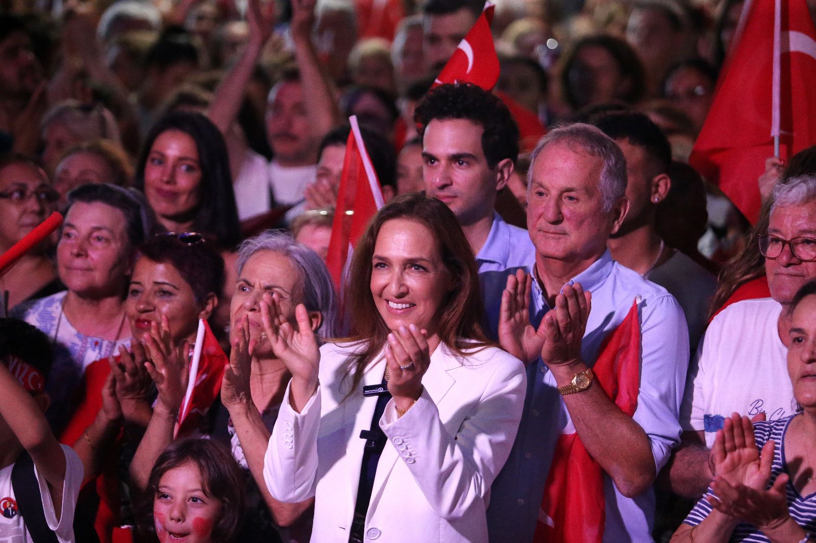 Karşıyaka’yı ‘zafer’ coşkusu sardı 1