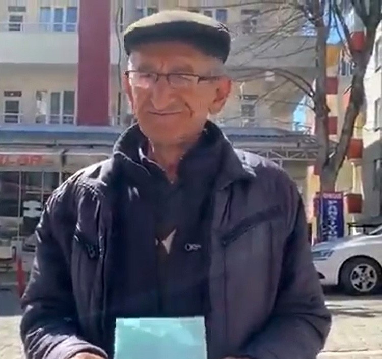 Sokağa çıktı,cezayı yedi