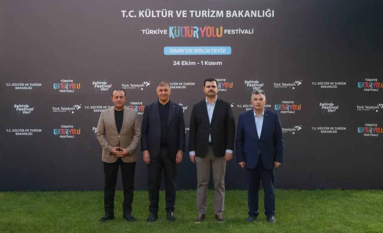 İnan: “İzmir Kültür Yolu Festivali, şehrimizin bütün dinamiklerinin sahiplendiği büyük bir kültür ve sanat buluşmasıdır” 8