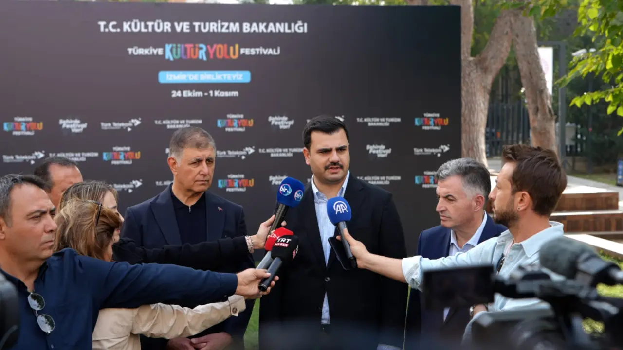 İnan: “İzmir Kültür Yolu Festivali, şehrimizin bütün dinamiklerinin sahiplendiği büyük bir kültür ve sanat buluşmasıdır” 2