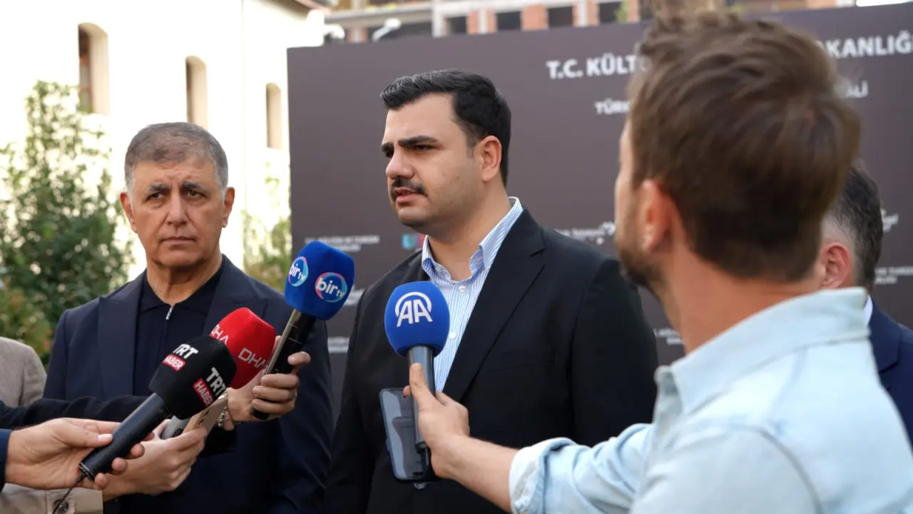 İnan: “İzmir Kültür Yolu Festivali, şehrimizin bütün dinamiklerinin sahiplendiği büyük bir kültür ve sanat buluşmasıdır” 3