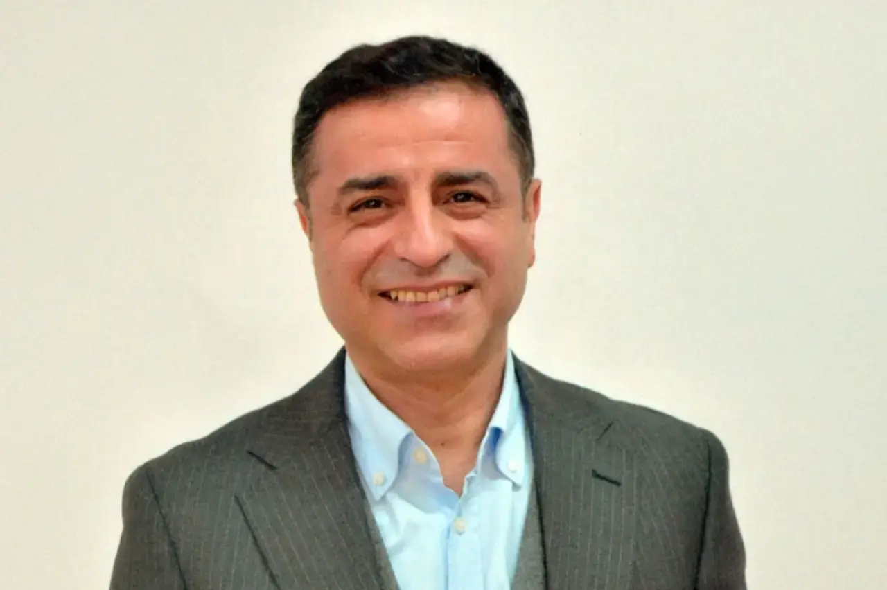Diyarbakır Barosu Akın Gürlek’e rapor verdi: Selahattin Demirtaş'ın tahliyesi talep edildi