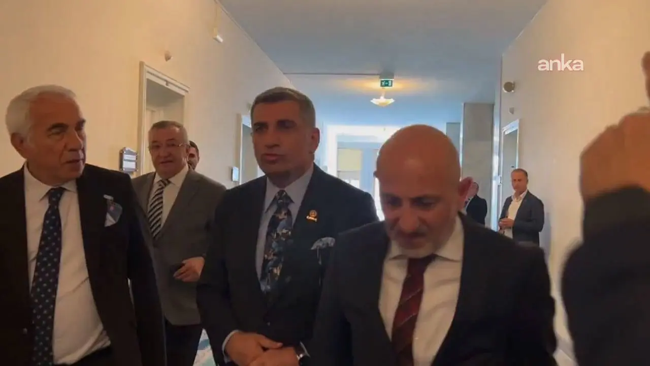 Kurultay çağrısı yapan CHP'li 3 isim, Özgür Özel ve Kılıçdaroğlu ile görüştü