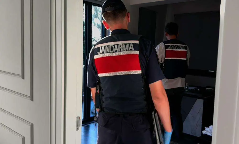 aw742858-01