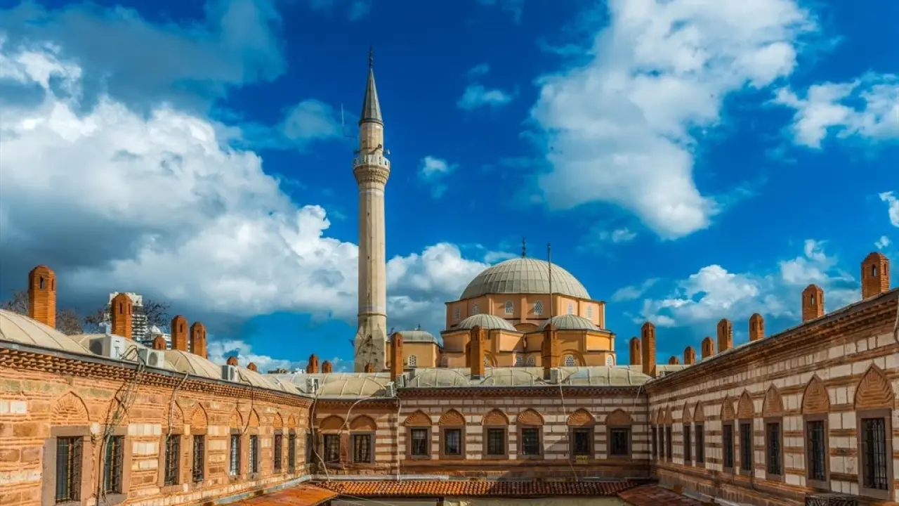 İzmir'in tarihi incisi: Hisar Camii