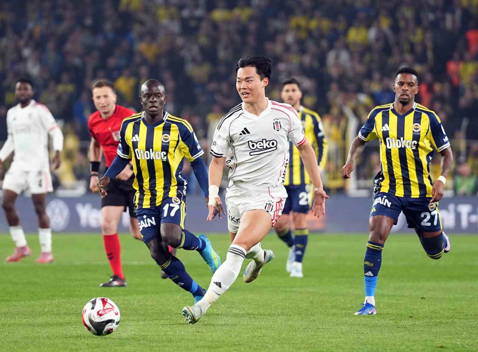 trendyol-super-lig-fenerbahce-0-besiktas-0-mac-devam-ediyor