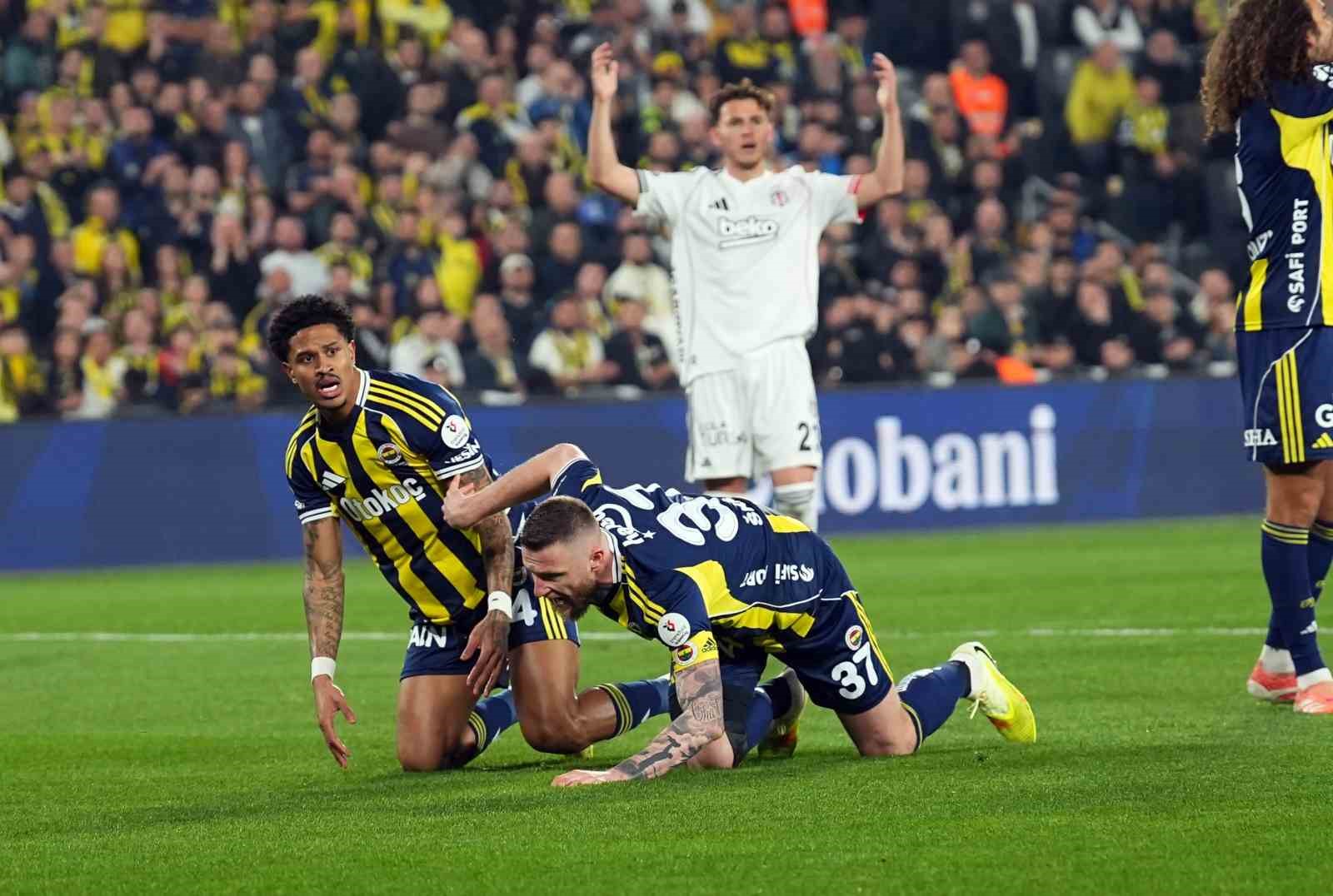 trendyol-super-lig-fenerbahce-0-besiktas-0-mac-devam-ediyor